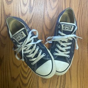 Shape looking Converse All-Star